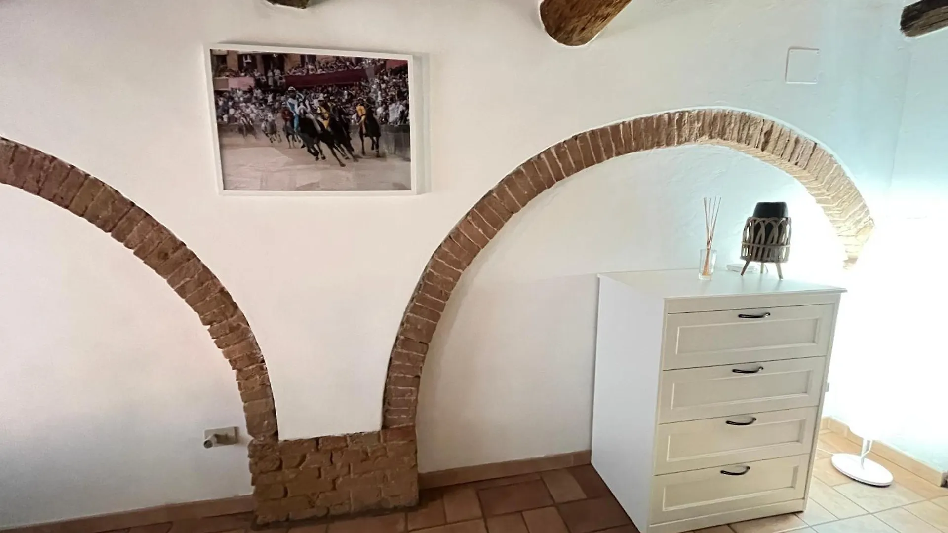 Gli Archi Nel Cuore Di Siena