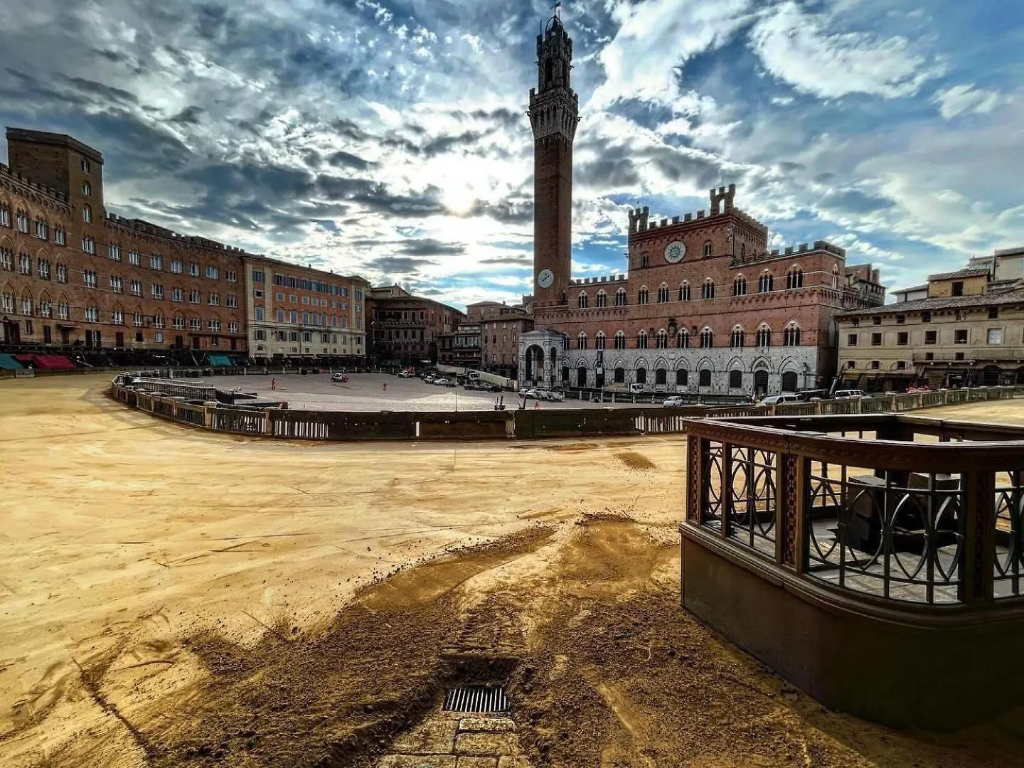 Gli Archi Nel Cuore Di Siena